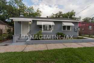 1560 W 17th St #1 - Photo 1 of 1