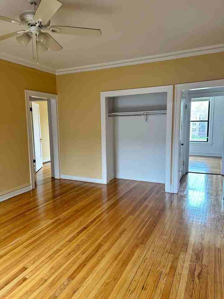 6857 S Crandon Ave #6857-3 - Photo 2 of 6