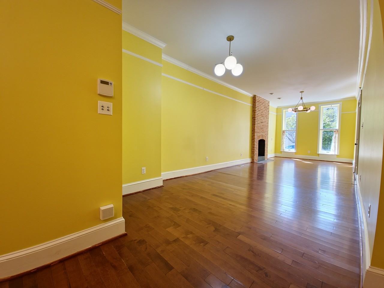 2326 E Fairmount Ave #1 - Photo 6 of 20