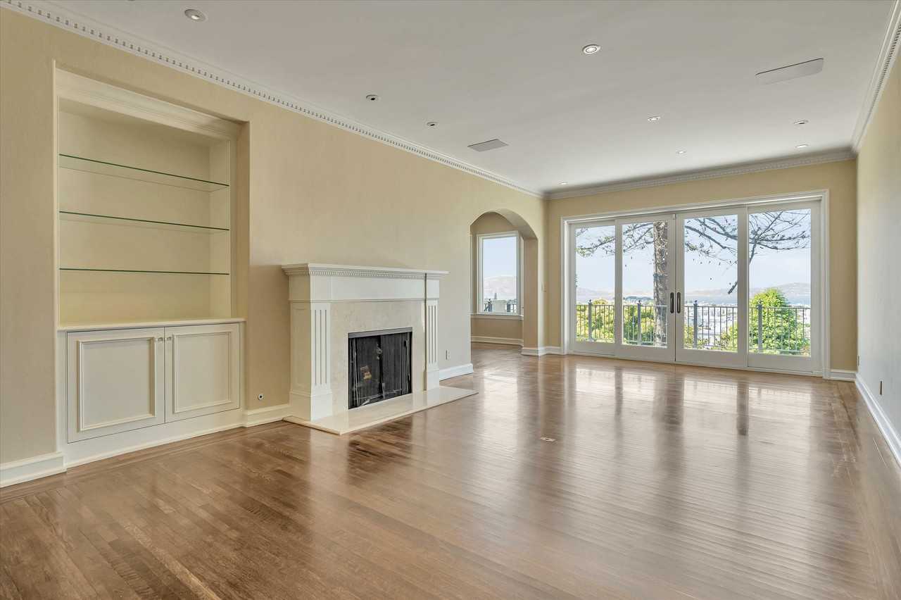 2518 Filbert St - Photo 2 of 24