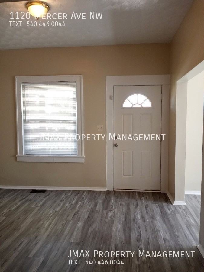 1120 Mercer Ave Nw - Photo 2 of 20