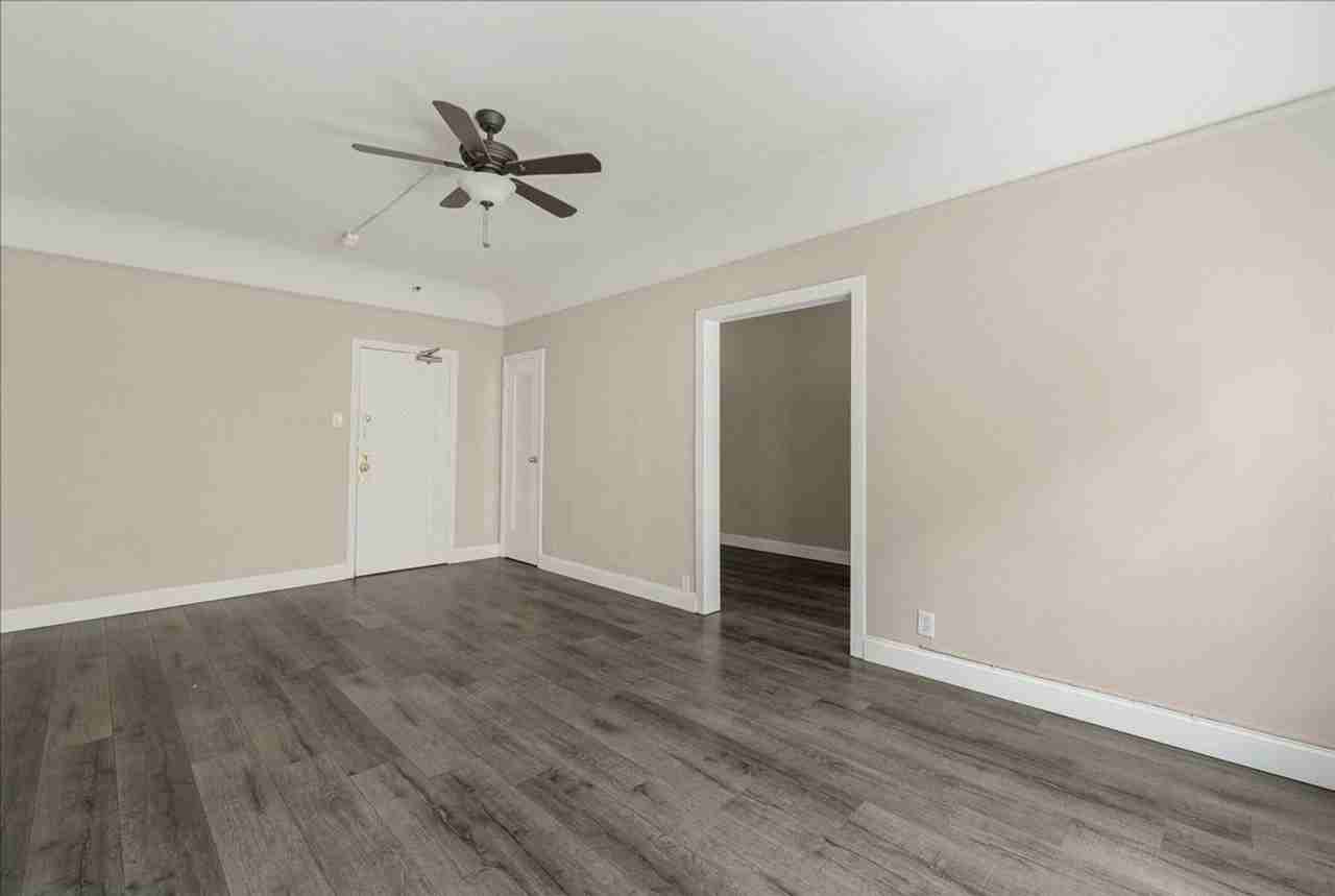 118 N Westmoreland Ave #305 - Photo 2 of 18