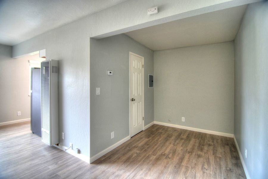 2240 Angela Ct #05 - Photo 4 of 8