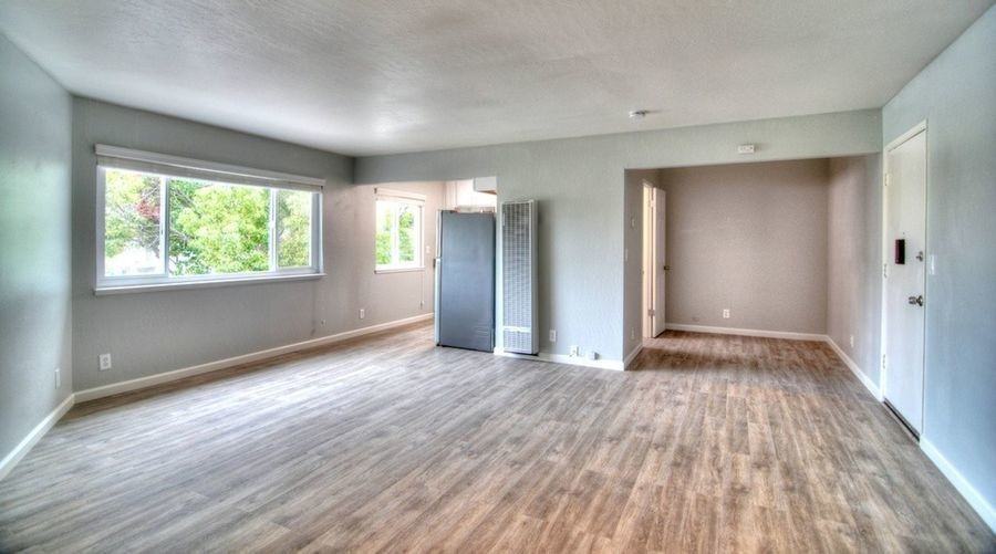 2240 Angela Ct #05 - Photo 5 of 8