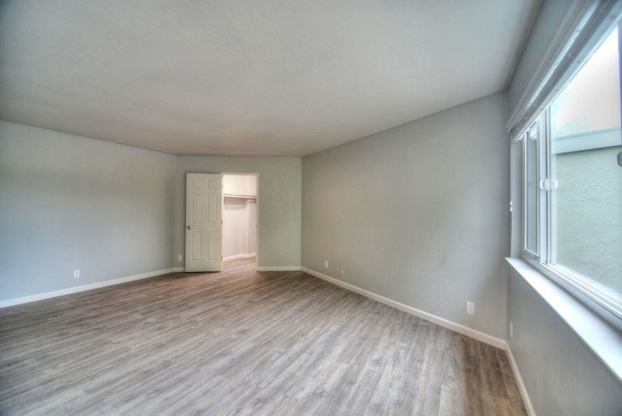 2240 Angela Ct #05 - Photo 6 of 8