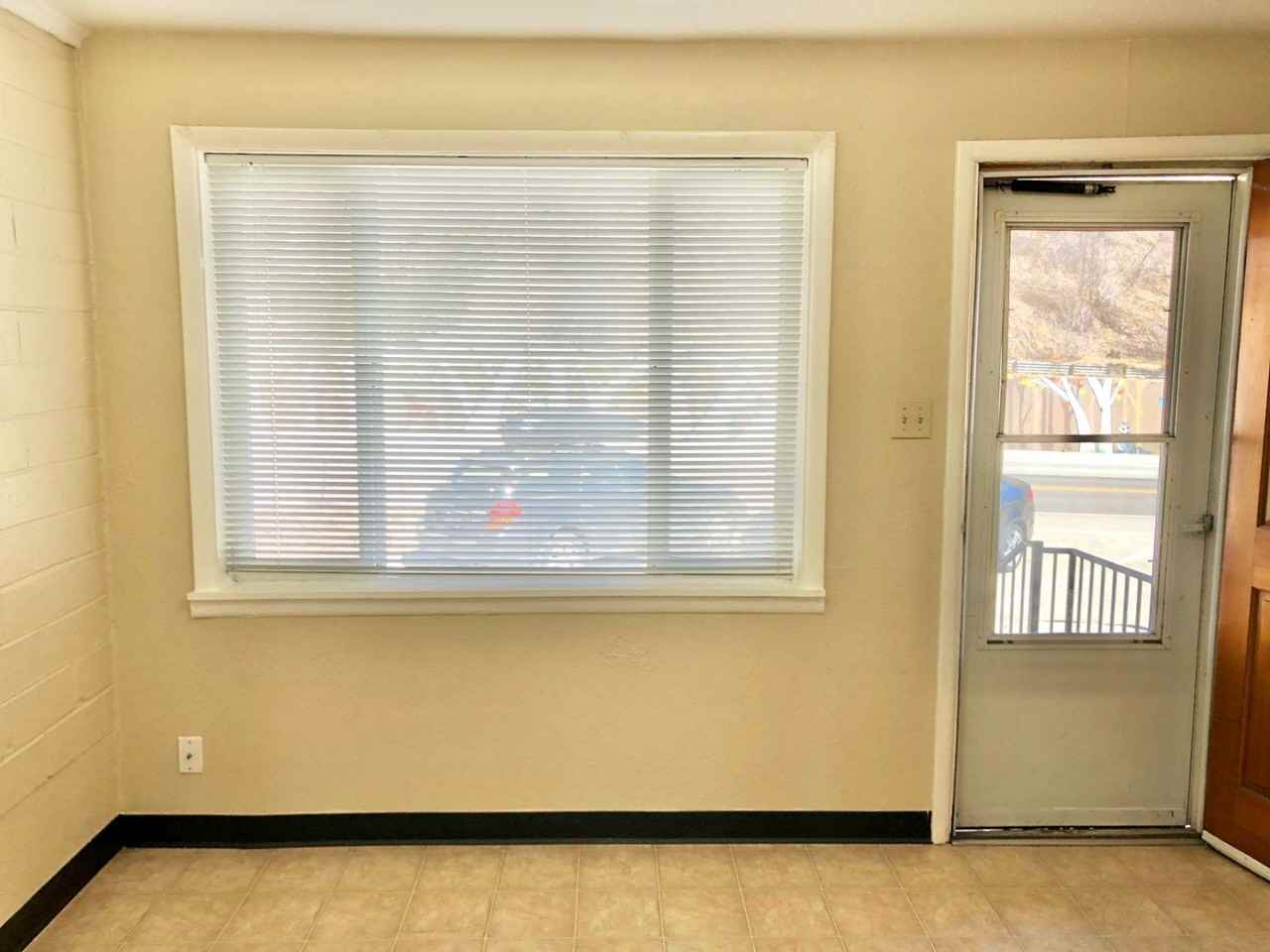 308 1/2 Washington Ave - Photo 2 of 9