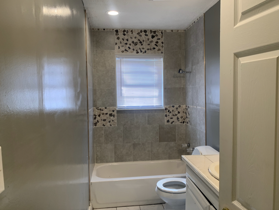 715 Kirkley Dr - Photo 3 of 5