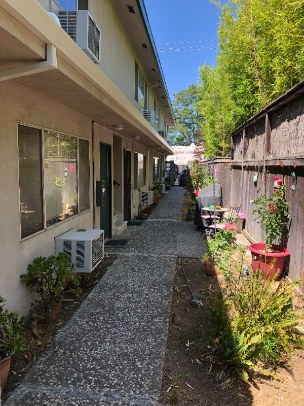 2253 2nd Ave - Photo 4 of 4