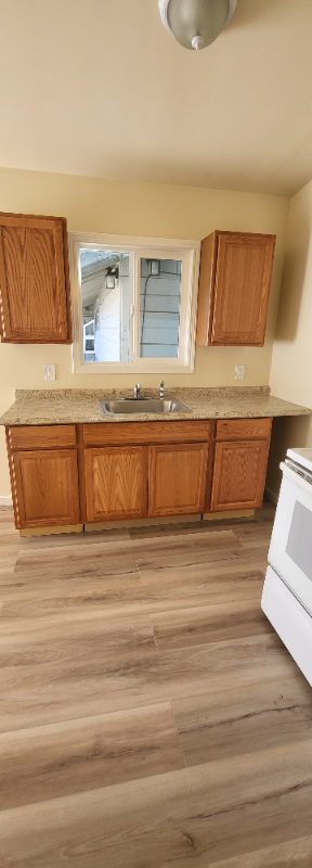 25061 Joyce St - Photo 3 of 7