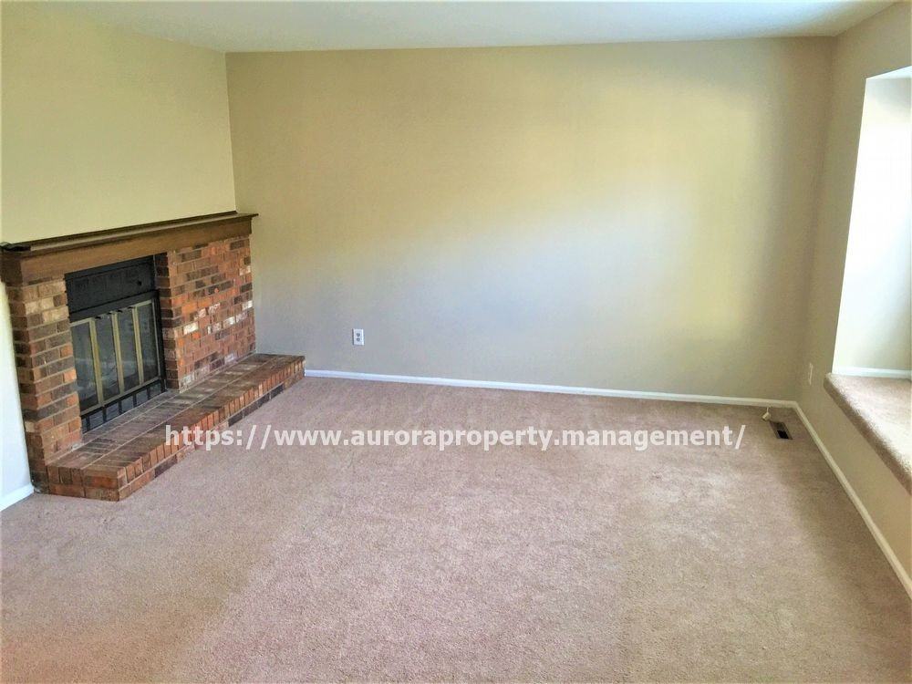 7228 E Appleton Cir - Photo 2 of 6