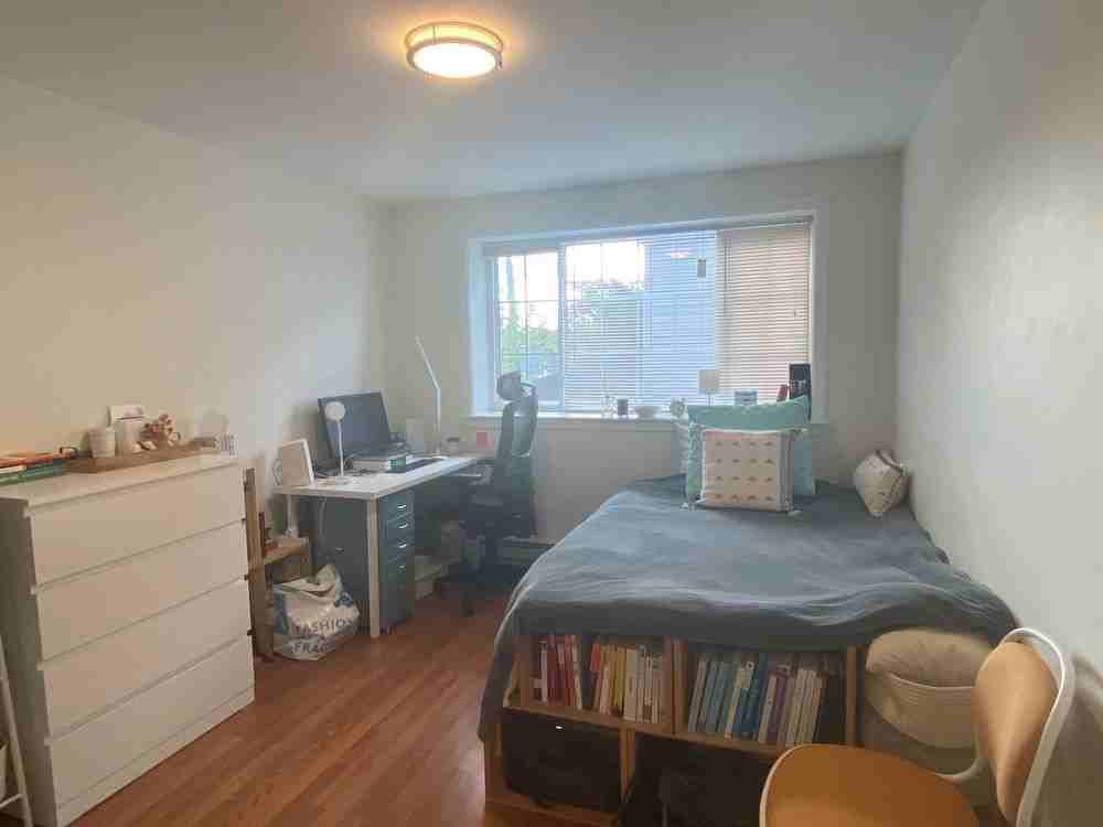 Embassy Rd - Photo 3 of 8