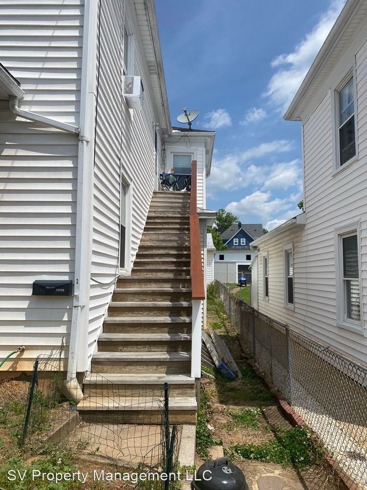 711 Nelson Street - Photo 3 of 20