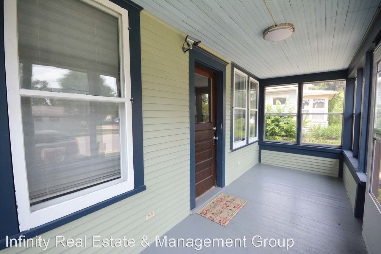 907 4th Ave Nw - Photo 2 of 17