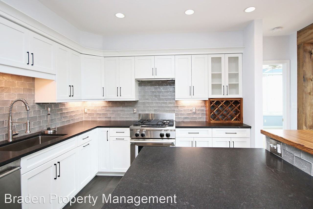 408 E Market St #303 - Photo 3 of 16