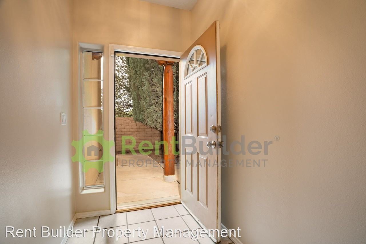 1925 Girard Blvd Ne - Photo 2 of 23