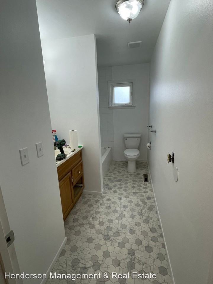 3608-3610 Highland Dr. - Photo 3 of 15