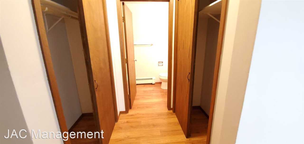 1231 S 8th Street - Photo 3 of 9