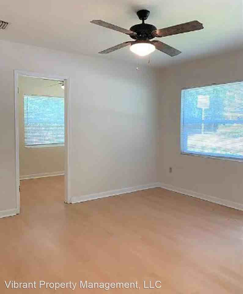 815 Se 4th Ave - Photo 2 of 14