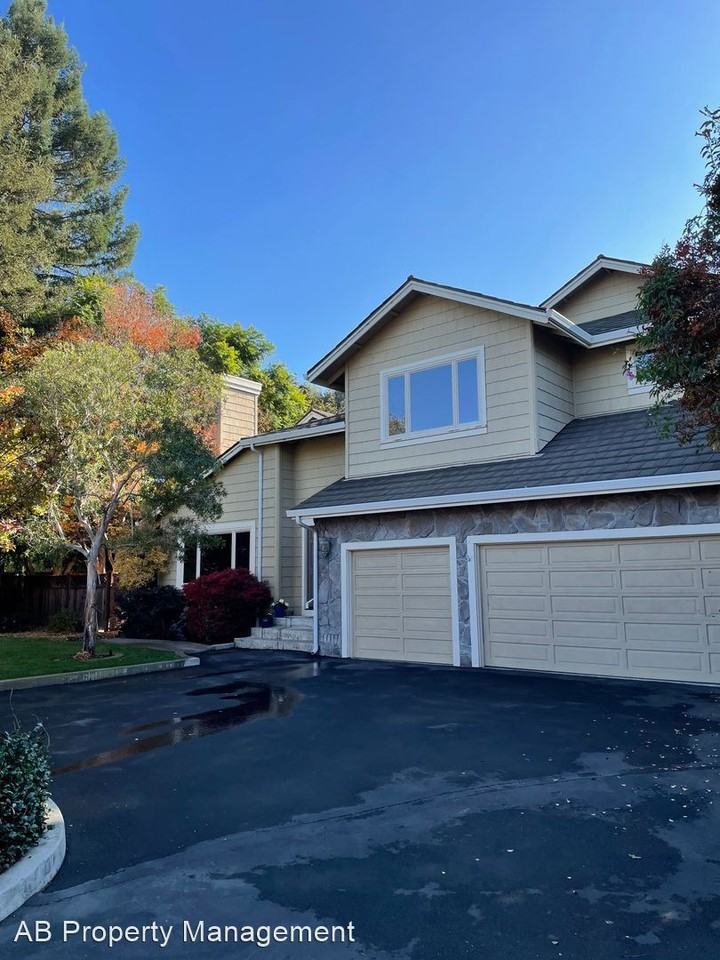 591 Sleeper Ave - Photo 2 of 23