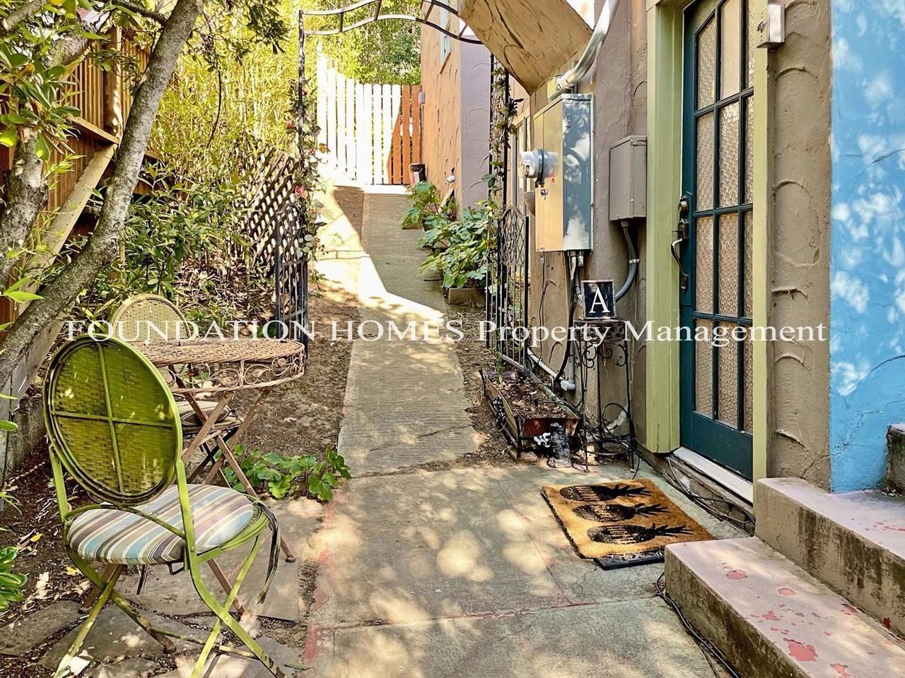 250 C St #A - Photo 3 of 9