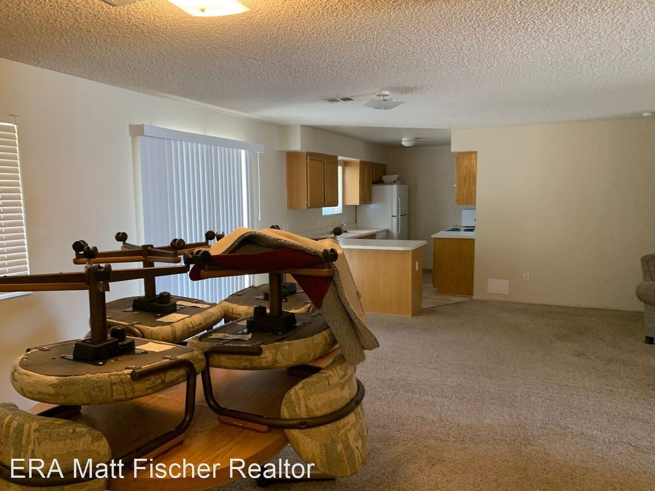 2833 W 29th Pl - Photo 3 of 4