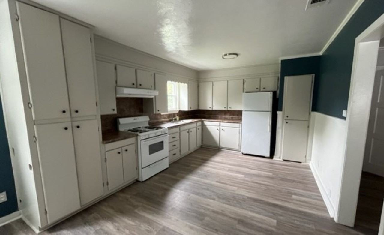 310 E Ragley St - Photo 3 of 18