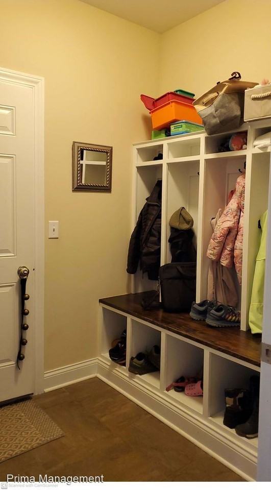 1289 Freedom Pt - Photo 2 of 28