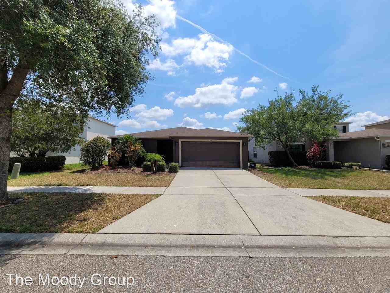 5112 Dancing Bay Ln - Photo 2 of 28