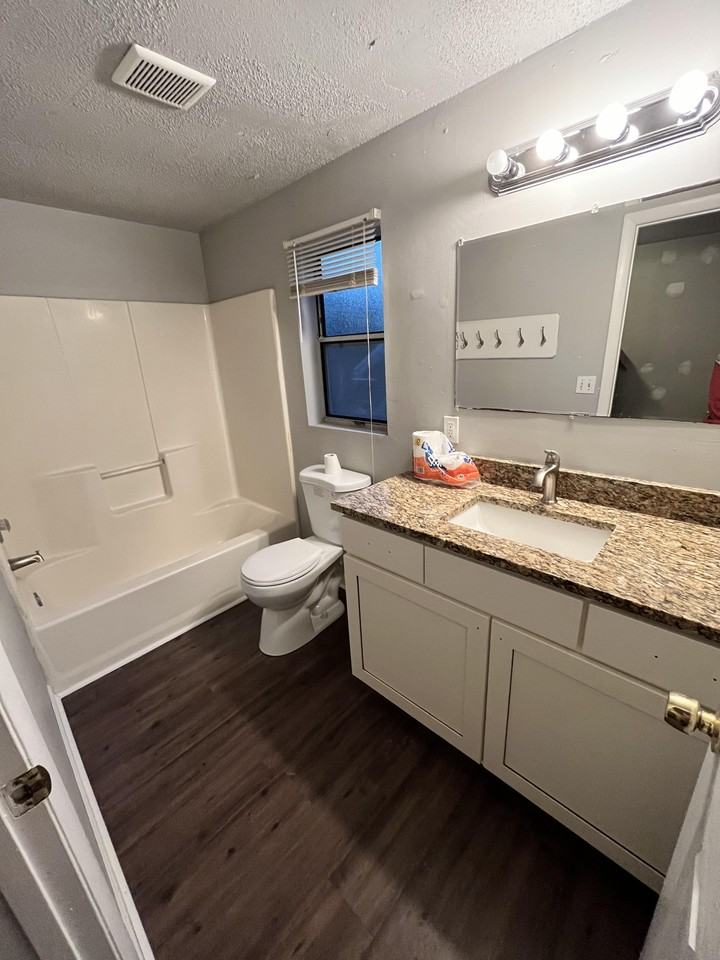 Michigan Ave - Photo 2 of 4