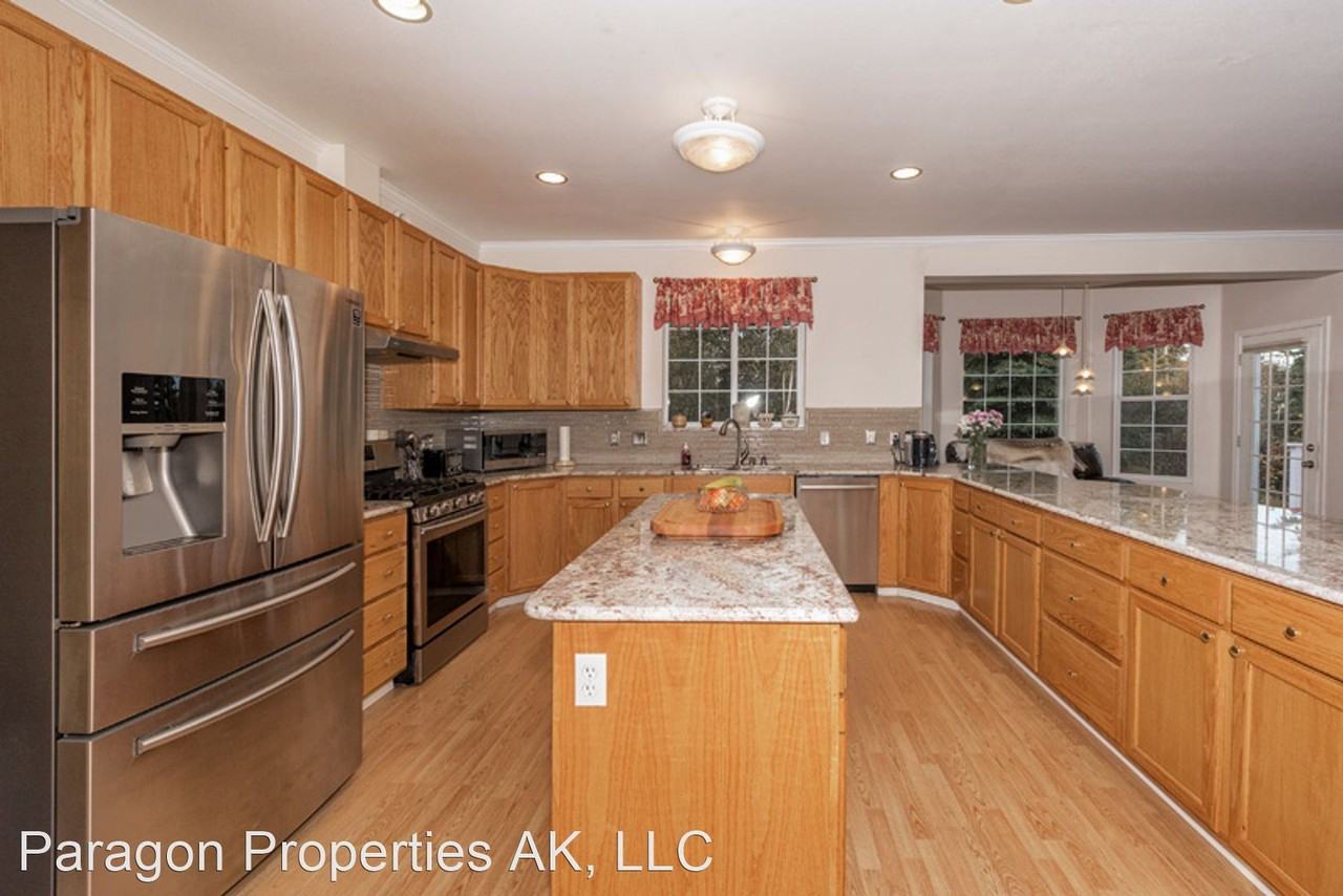 15846 Noble Point Dr - Photo 2 of 12