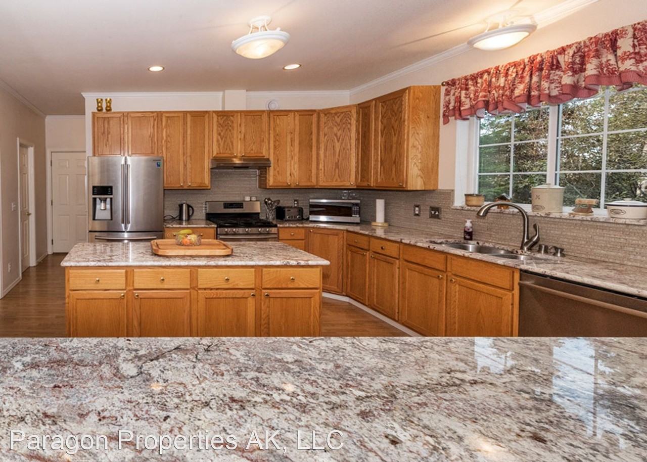 15846 Noble Point Dr - Photo 3 of 12