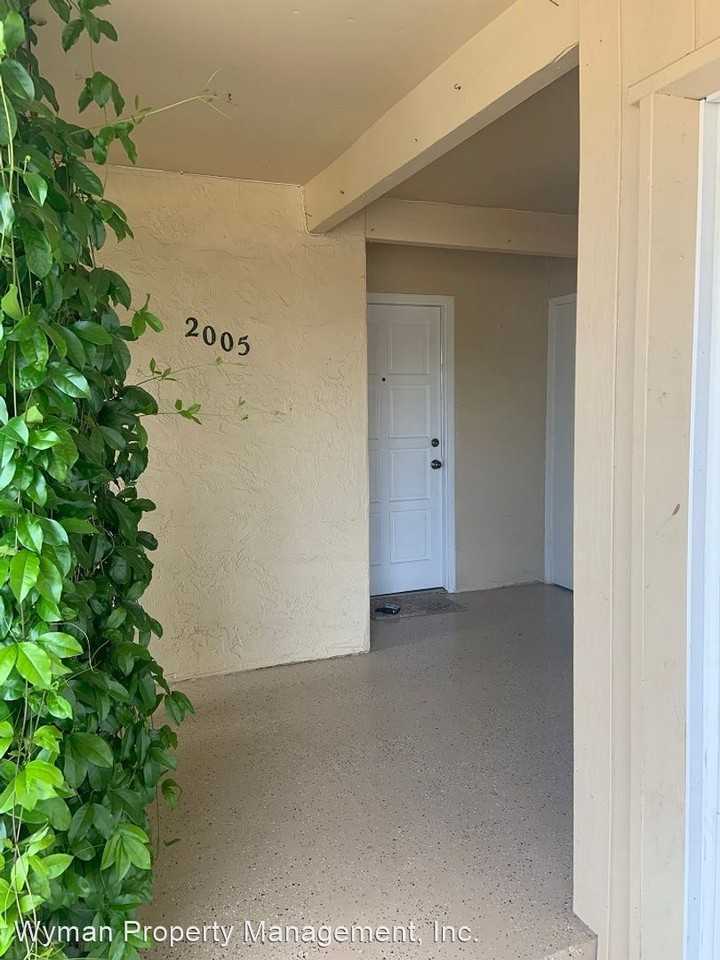 2001-2005 Trower Avenue - Photo 2 of 14