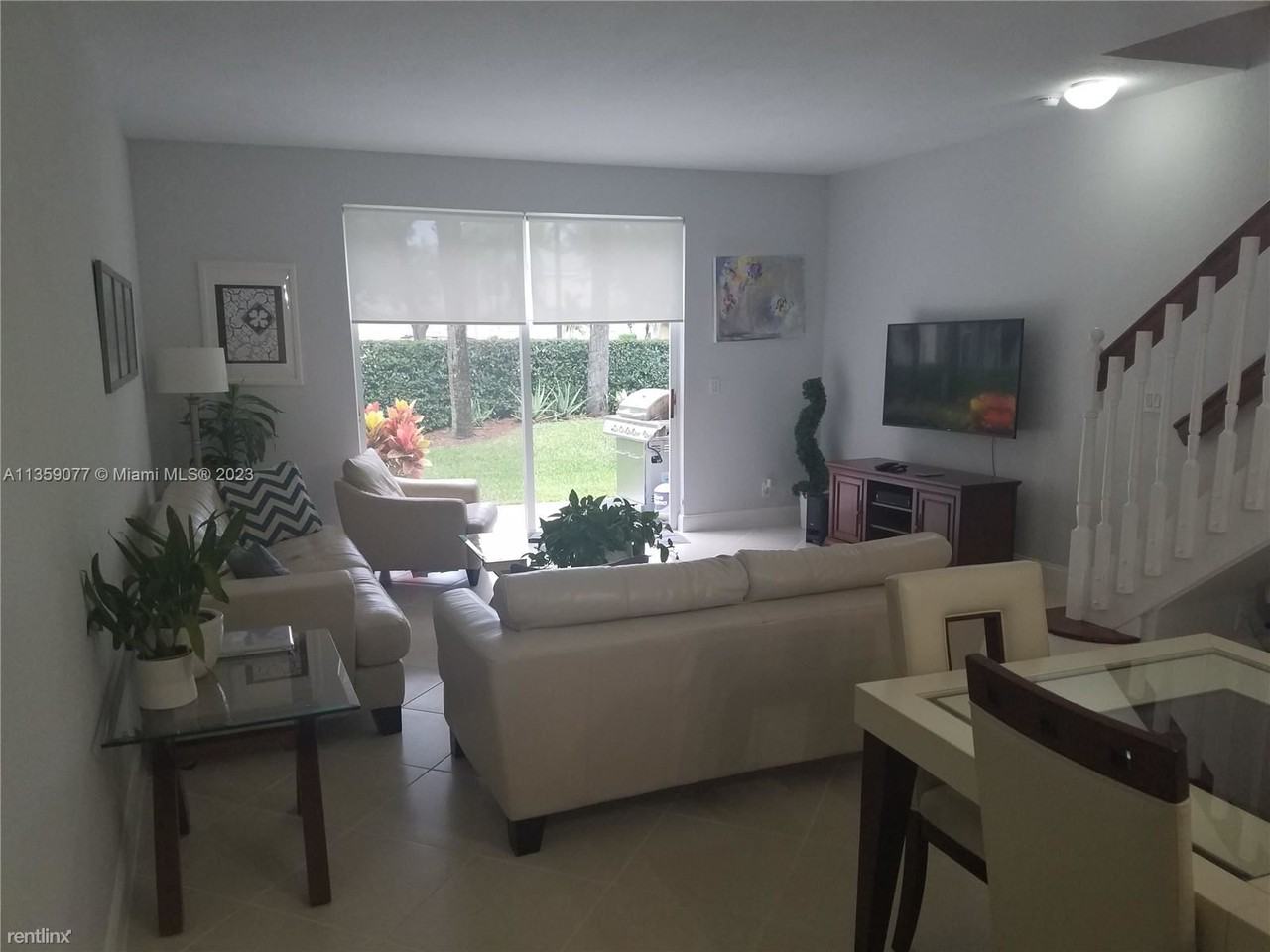 2132 Bahia Ln - Photo 3 of 16