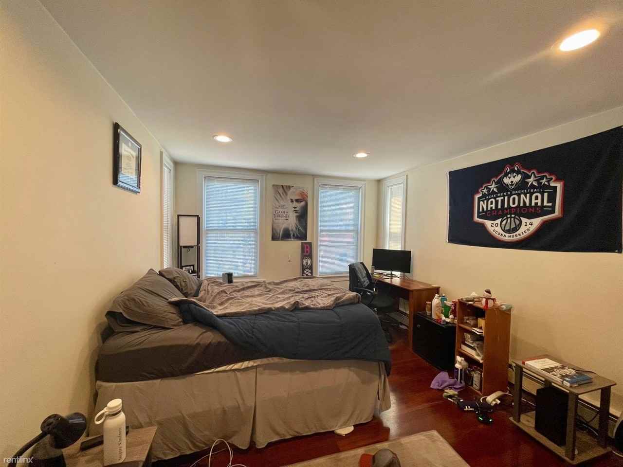 143 L St - Photo 3 of 12