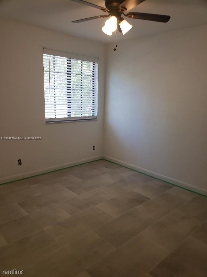 3808 Tree Top Dr - Photo 3 of 16