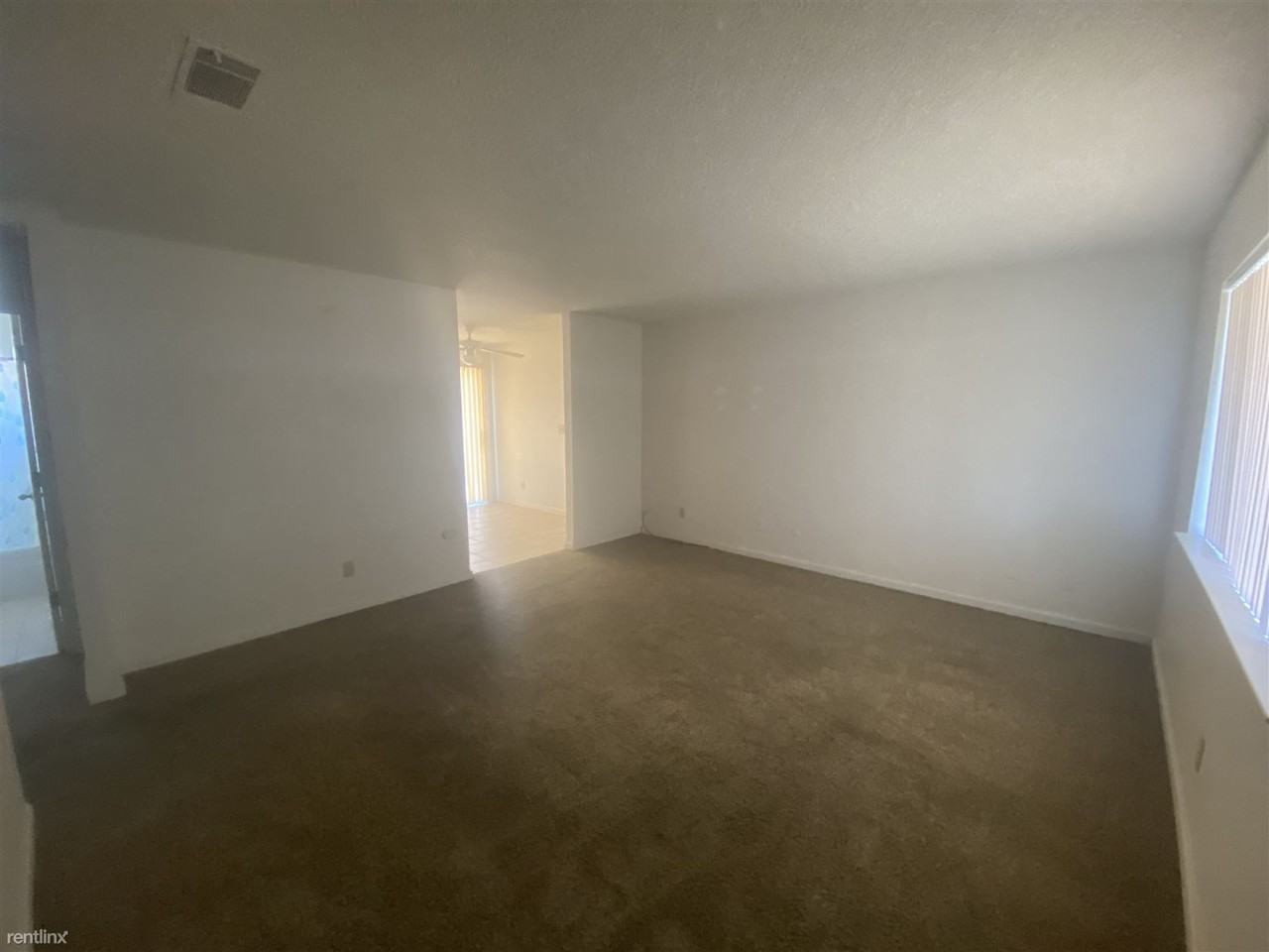 11411 Redwood St - Photo 2 of 13