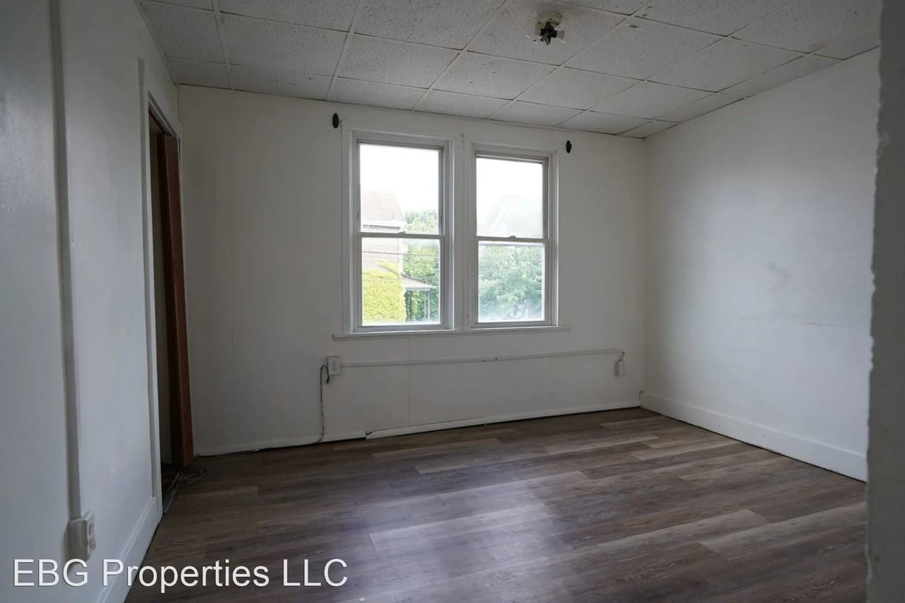 251 E 19th Ave - Photo 3 of 16