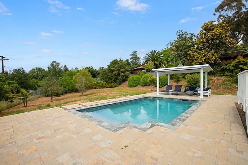 9257 Brookside Ct - Photo 3 of 20