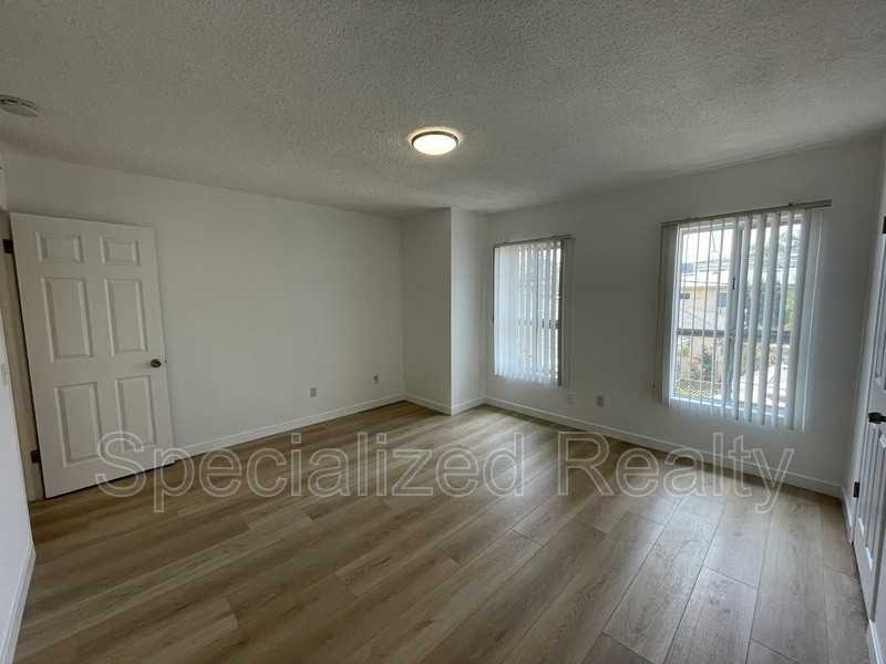 322 E Dryden St - Photo 7 of 11