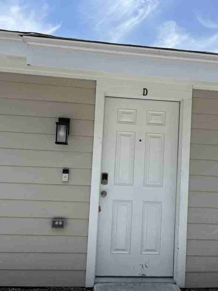 2120 Southridge Ave #D - Photo 3 of 11