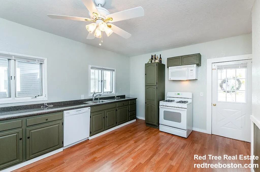 50 Bromfield Rd #1 - Photo 4 of 10