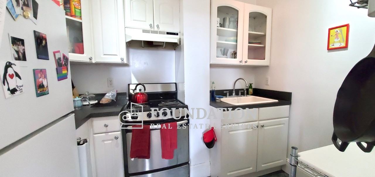 1695 Commonwealth Ave #5 - Photo 3 of 10