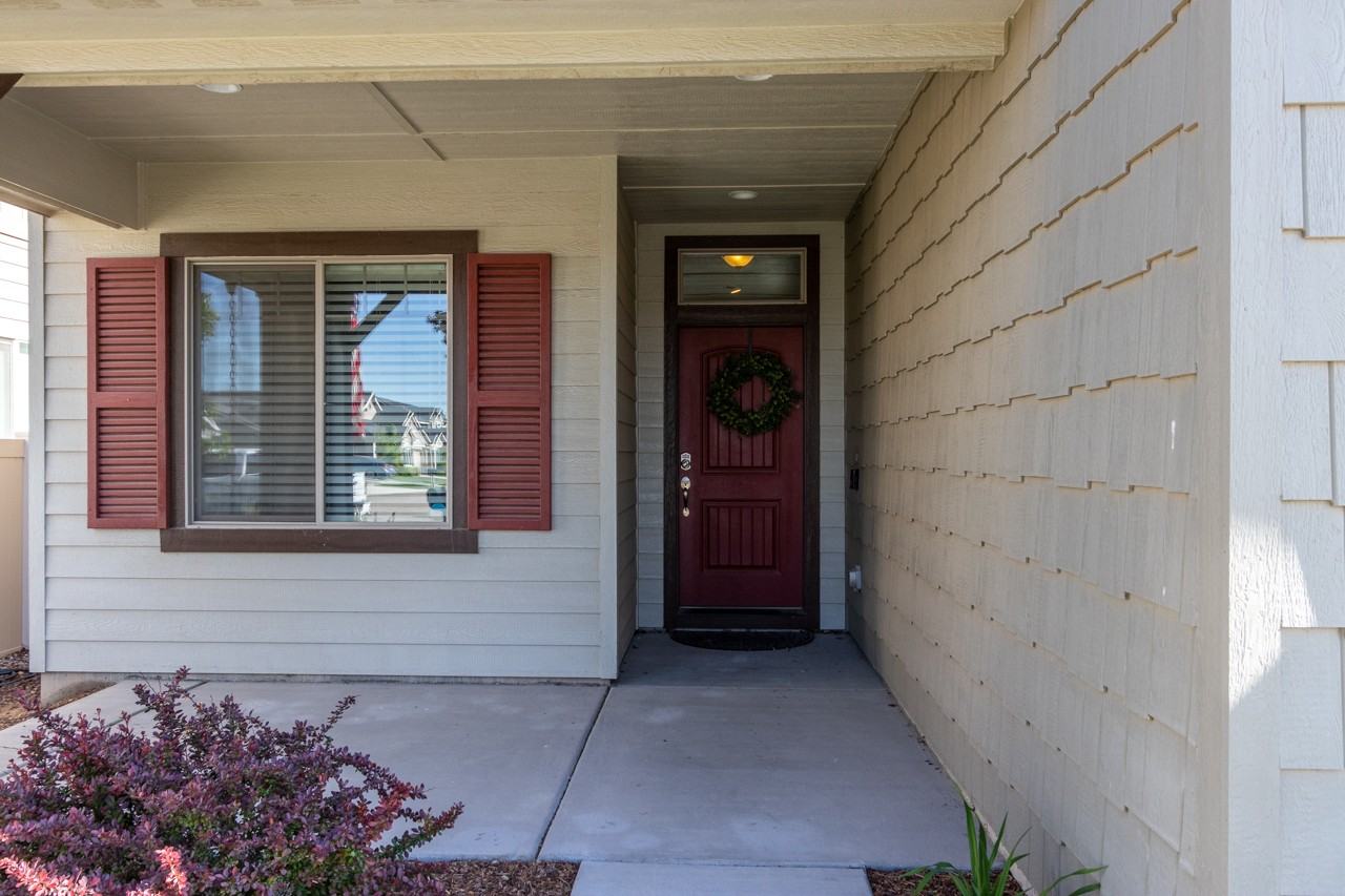 5316 W Los Flores St - Photo 3 of 29