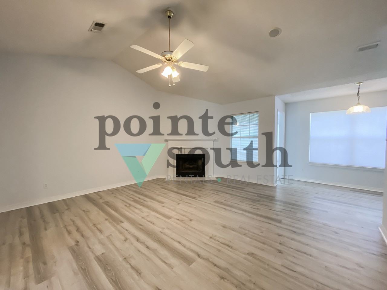 5917 N Bay Point Dr - Photo 3 of 28