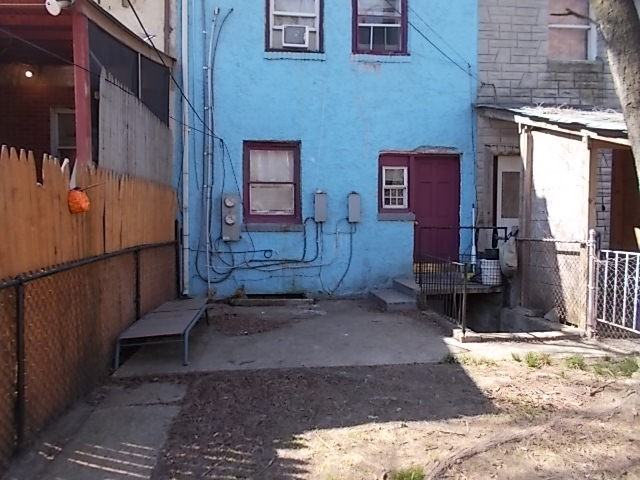 3907 8Th St - Photo 2 of 2