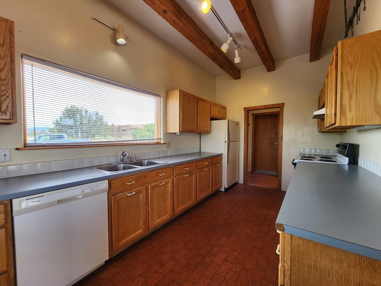 9 Bonito Rd - Photo 3 of 13