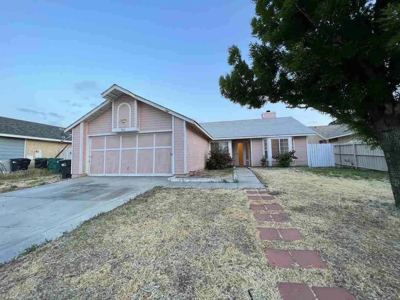 802 W Avenue H2 - Photo 2 of 21