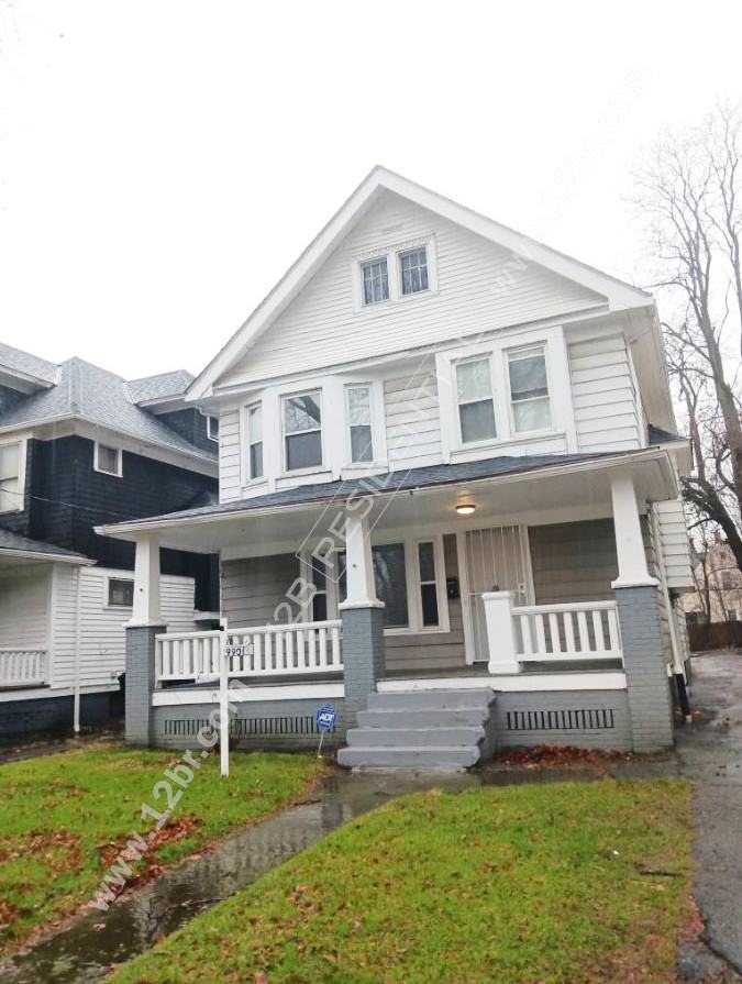 9901 Yale Ave - Photo 2 of 15