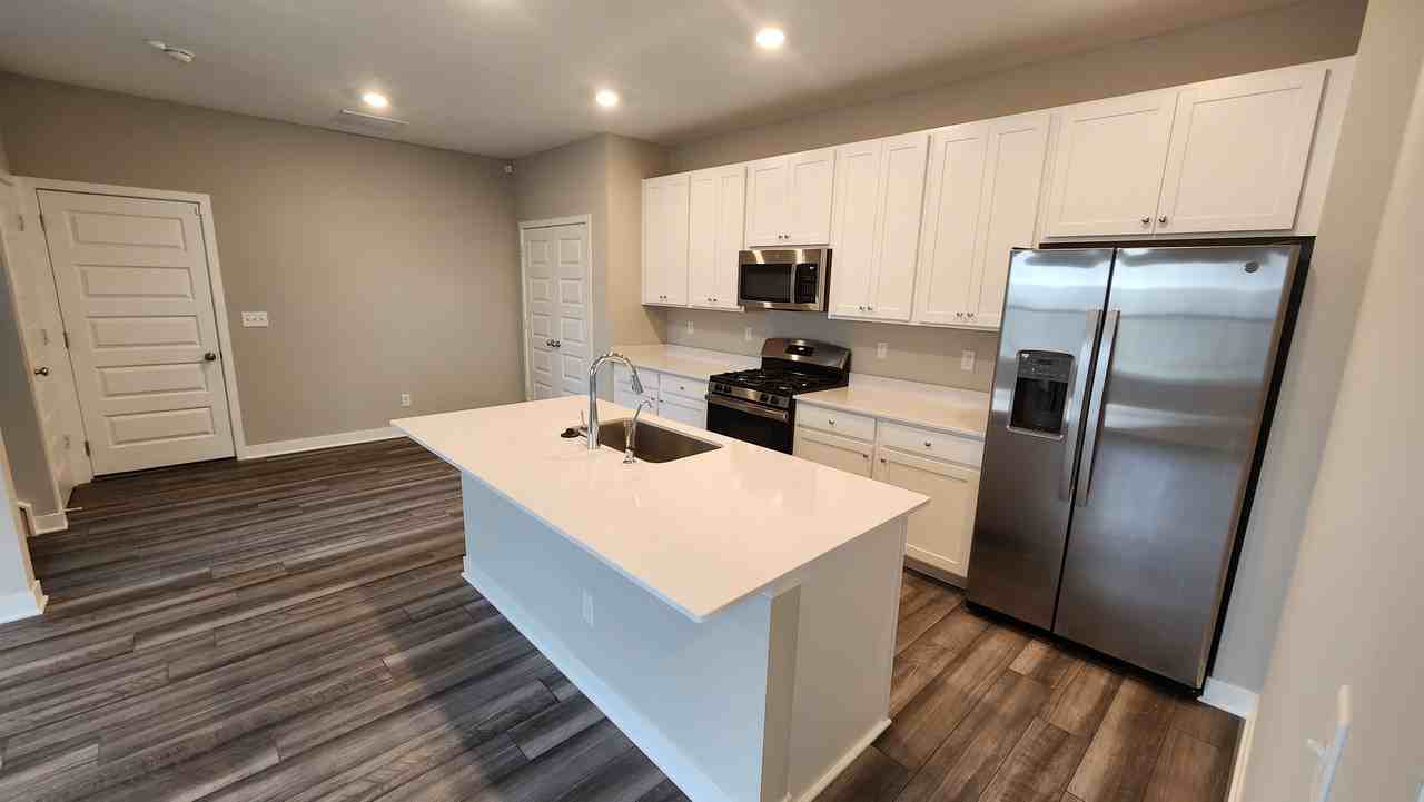 1939 Mildred Rd - Photo 4 of 23