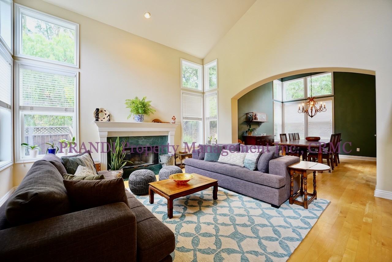 209 Linden Ln - Photo 3 of 41